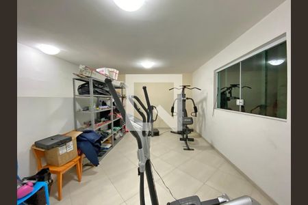 Casa à venda com 350m², 4 quartos e 4 vagasAcademia