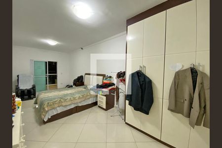 Casa à venda com 350m², 4 quartos e 4 vagassuíte 1