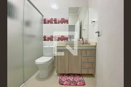 Casa à venda com 350m², 4 quartos e 4 vagasBanheiro da Suíte 3