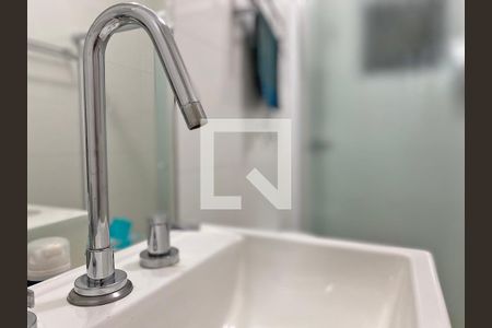 Casa à venda com 350m², 4 quartos e 4 vagasBanheiro da Suíte 1 - detalhe