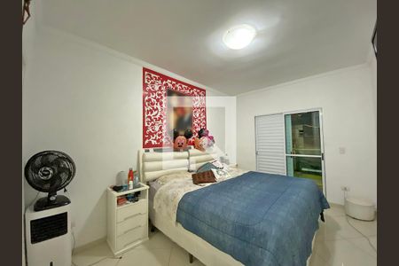 Casa à venda com 350m², 4 quartos e 4 vagassuíte 2