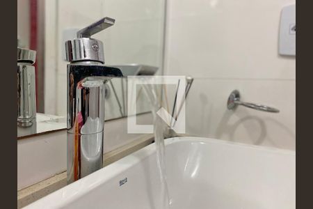 Casa à venda com 350m², 4 quartos e 4 vagasBanheiro da Suíte 2 - detalhe