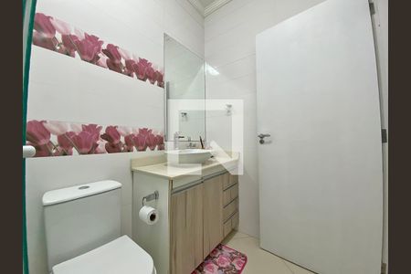 Casa à venda com 350m², 4 quartos e 4 vagasBanheiro da Suíte 3