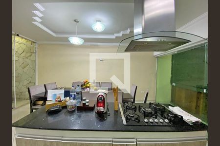 Casa à venda com 350m², 4 quartos e 4 vagasCozinha