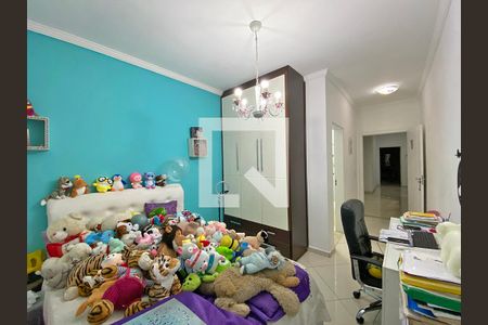 Casa à venda com 350m², 4 quartos e 4 vagasSuíte 4