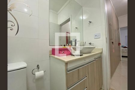 Casa à venda com 350m², 4 quartos e 4 vagasBanheiro da Suíte 2