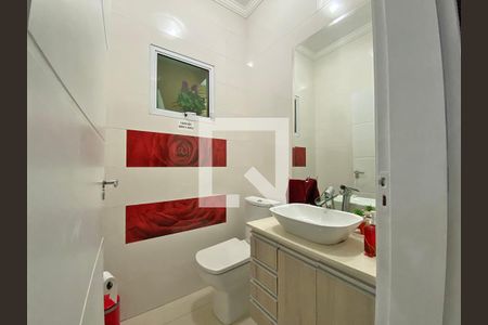 Casa à venda com 350m², 4 quartos e 4 vagasLavabo