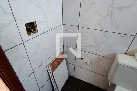 banheiro de apartamento para alugar com 1 quarto, 39m² em Taquara, Rio de Janeiro