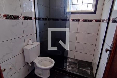 banheiro de apartamento para alugar com 1 quarto, 39m² em Taquara, Rio de Janeiro