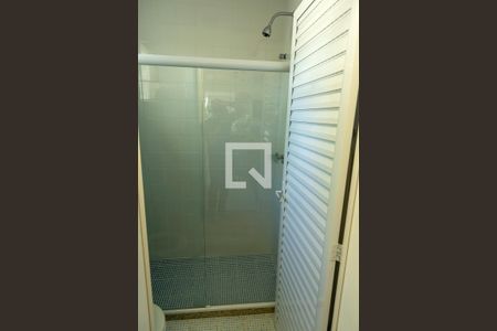 Casa à venda com 450m², 4 quartos e 4 vagasBanheiro da área gourmet