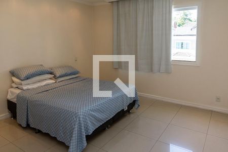 Casa à venda com 450m², 4 quartos e 4 vagasQuarto Suite 2