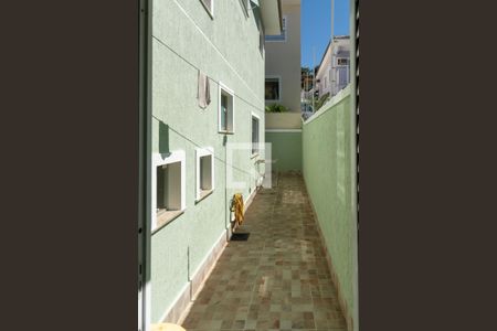 Casa à venda com 450m², 4 quartos e 4 vagasCorredor externo