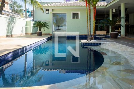 Casa à venda com 450m², 4 quartos e 4 vagasPiscina