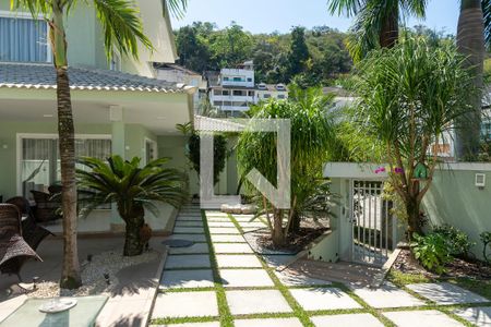 Casa à venda com 450m², 4 quartos e 4 vagasJardim