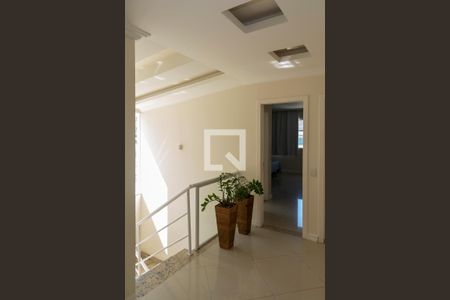 Casa à venda com 450m², 4 quartos e 4 vagasCorredordos Quartos