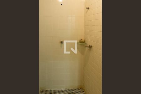 Casa à venda com 450m², 4 quartos e 4 vagasChuveiro àrea Gourmet