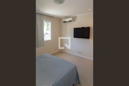 Casa à venda com 450m², 4 quartos e 4 vagasQuarto Suite 2