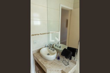 Casa à venda com 450m², 4 quartos e 4 vagasBanheiro Suite 2