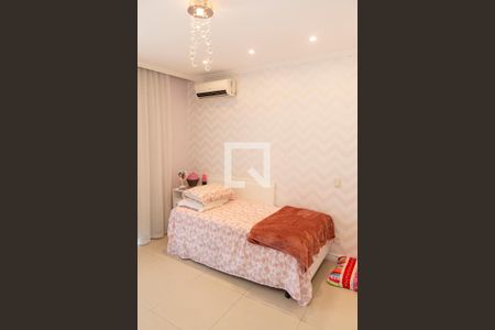 Casa à venda com 450m², 4 quartos e 4 vagasQuarto Suite 4