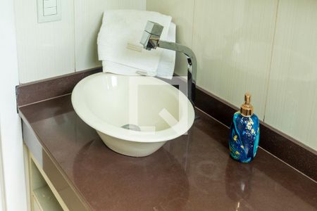 Casa à venda com 450m², 4 quartos e 4 vagasBanheiro 1