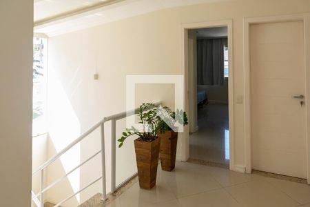 Casa à venda com 450m², 4 quartos e 4 vagasCorredordos Quartos
