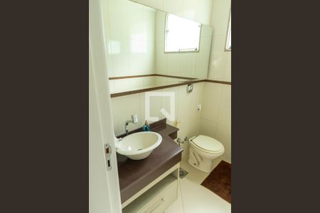 Casa à venda com 450m², 4 quartos e 4 vagasBanheiro 1