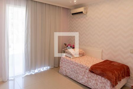 Casa à venda com 450m², 4 quartos e 4 vagasQuarto Suite 4