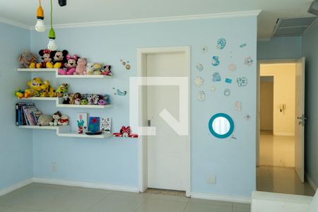 Casa à venda com 450m², 4 quartos e 4 vagasQuarto Suite 3