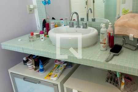 Casa à venda com 450m², 4 quartos e 4 vagasBanheiro Suite 3 e 4