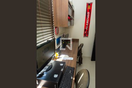 Casa à venda com 450m², 4 quartos e 4 vagasEscritório