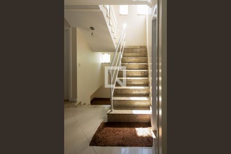 Escada de casa à venda com 4 quartos, 450m² em Jacarepaguá, Rio de Janeiro