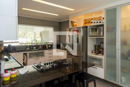 Casa à venda com 450m², 4 quartos e 4 vagasCozinha - Armários