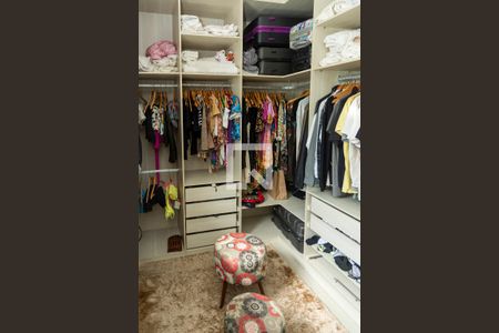 Casa à venda com 450m², 4 quartos e 4 vagasCloset da suíte 1