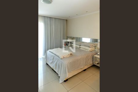 Casa à venda com 450m², 4 quartos e 4 vagasQuarto Suíte 1