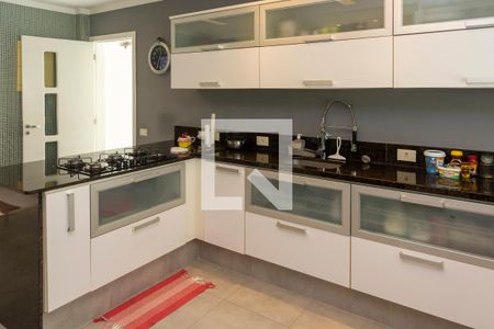 Casa à venda com 450m², 4 quartos e 4 vagasCozinha - Armários