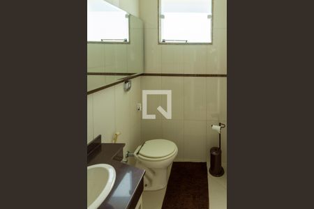 Casa à venda com 450m², 4 quartos e 4 vagasBanheiro 1