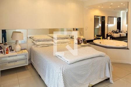 Casa à venda com 450m², 4 quartos e 4 vagasQuarto Suíte 1