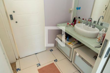 Casa à venda com 450m², 4 quartos e 4 vagasBanheiro Suite 3 e 4