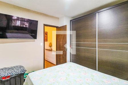 Quarto 01 de casa de condomínio para alugar com 2 quartos, 79m² em Jardim Luísa, São Paulo