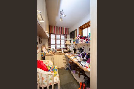 Casa de condomínio à venda com 410m², 7 quartos e 3 vagasEscritório 2