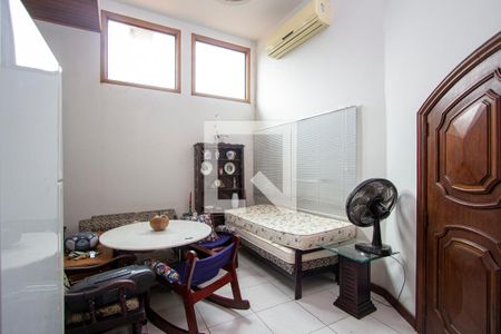 Casa de condomínio à venda com 410m², 7 quartos e 3 vagasSala 2