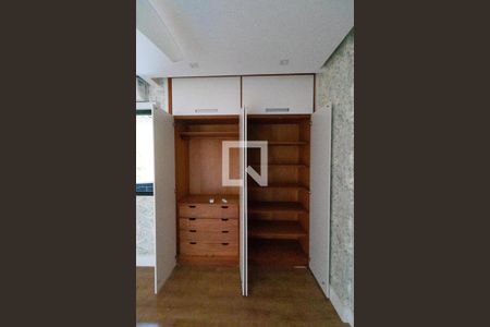 Apartamento à venda com 90m², 2 quartos e 1 vaga Apartamento à venda com 90m², 2 quartos e 1 vagaQuarto - Armário