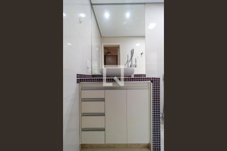 Apartamento à venda com 90m², 2 quartos e 1 vaga Apartamento à venda com 90m², 2 quartos e 1 vagaBanheiro da Suíte