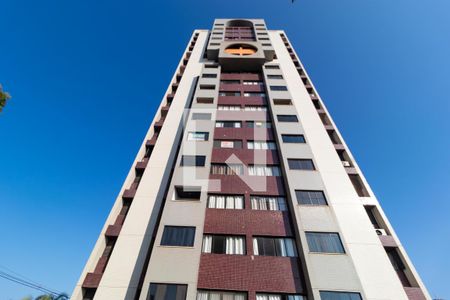Apartamento à venda com 90m², 2 quartos e 1 vaga Apartamento à venda com 90m², 2 quartos e 1 vagaFachada