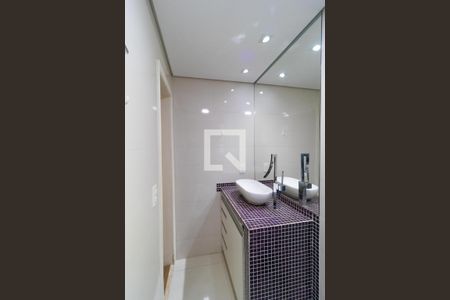 Apartamento à venda com 90m², 2 quartos e 1 vaga Apartamento à venda com 90m², 2 quartos e 1 vagaBanheiro da Suíte