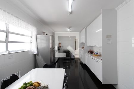 Casa à venda com 250m², 4 quartos e 4 vagas Casa à venda com 250m², 4 quartos e 4 vagasCozinha