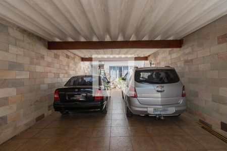 Casa à venda com 250m², 4 quartos e 4 vagas Casa à venda com 250m², 4 quartos e 4 vagasGaragem