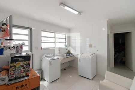Casa à venda com 250m², 4 quartos e 4 vagas Casa à venda com 250m², 4 quartos e 4 vagasÁrea de Serviço