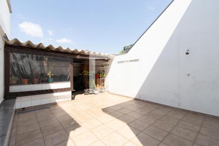 Casa à venda com 250m², 4 quartos e 4 vagas Casa à venda com 250m², 4 quartos e 4 vagasQuintal