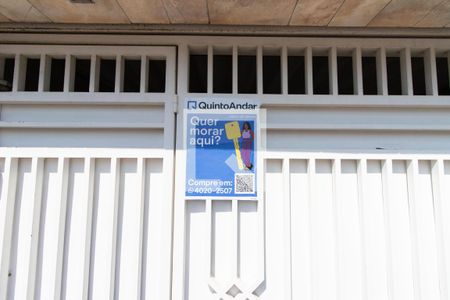 Casa à venda com 250m², 4 quartos e 4 vagas Casa à venda com 250m², 4 quartos e 4 vagasPlaca